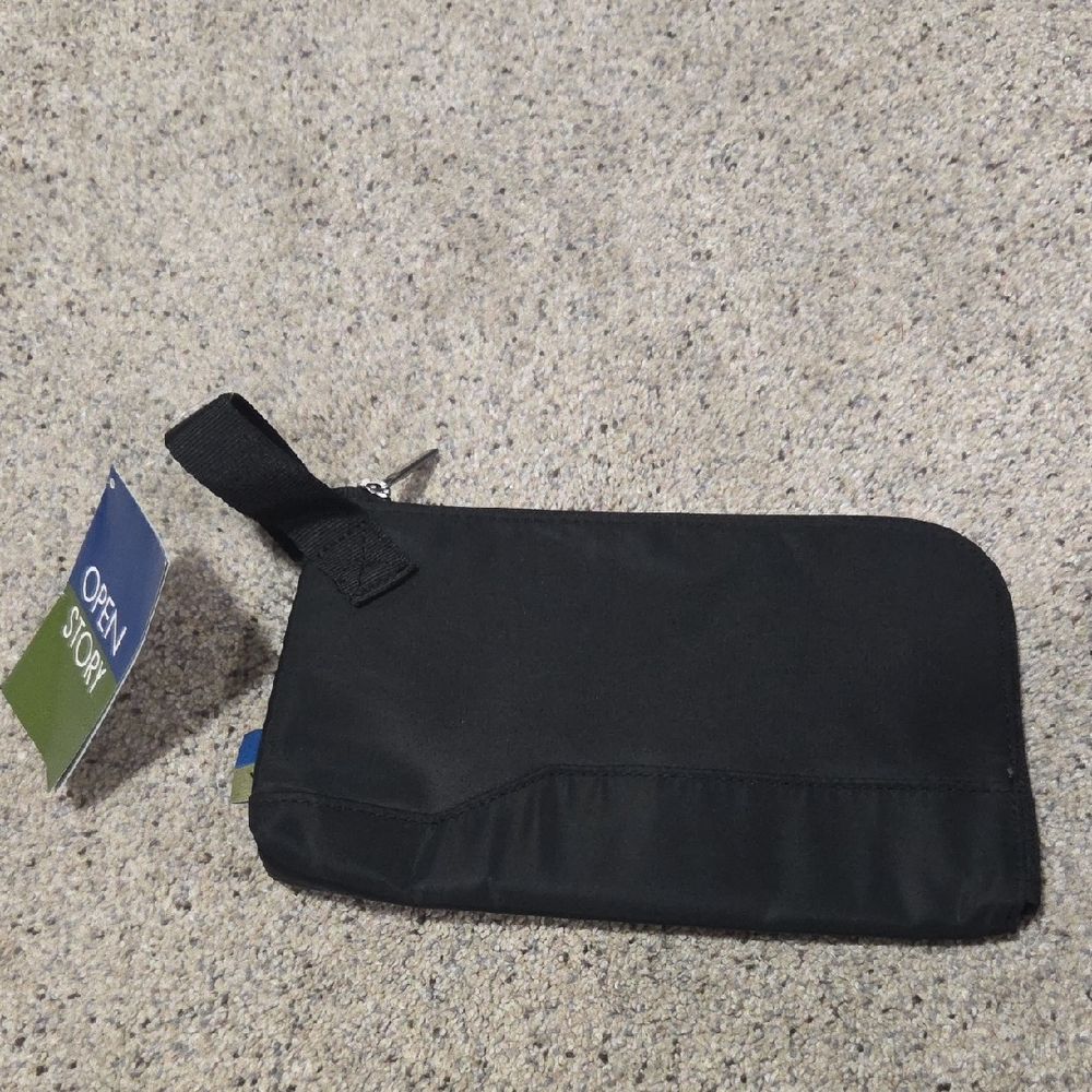 2/$10! Nwt Travel Document Wallet Pouch